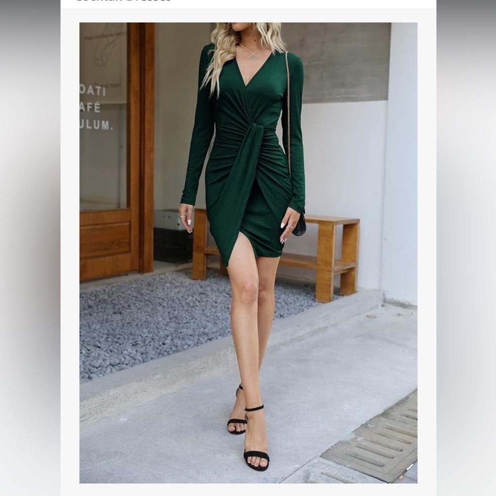 Elegant Teal Long-Sleeve Dress